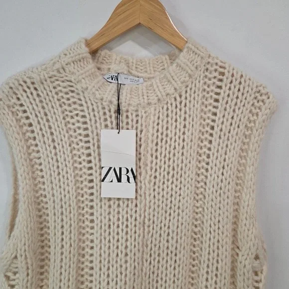 Zara Womens Cream Sweater Vest Size S Chunky Cable Knit Sleeveless Academia NWT - Picture 2 of 13